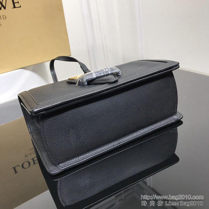 LOEWE羅意威 原單品質 Barcelona三角包 0158 最新概念款 小牛皮荔枝紋 肩背斜挎包  jdl1185